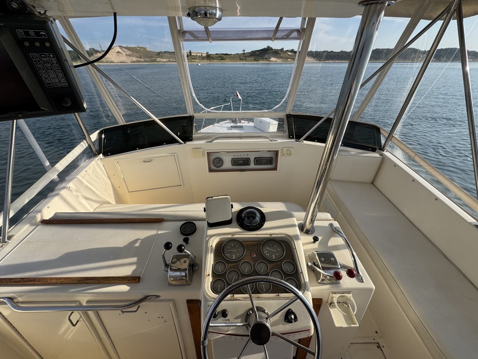 1985 Ocean Yachts 46 Sunliner - Photo 21