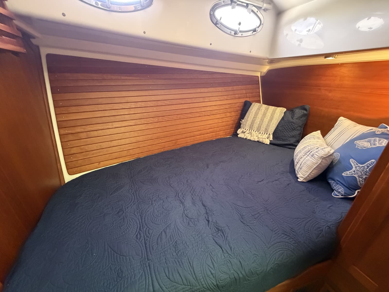 2017 Back Cove 37 - Photo 20
