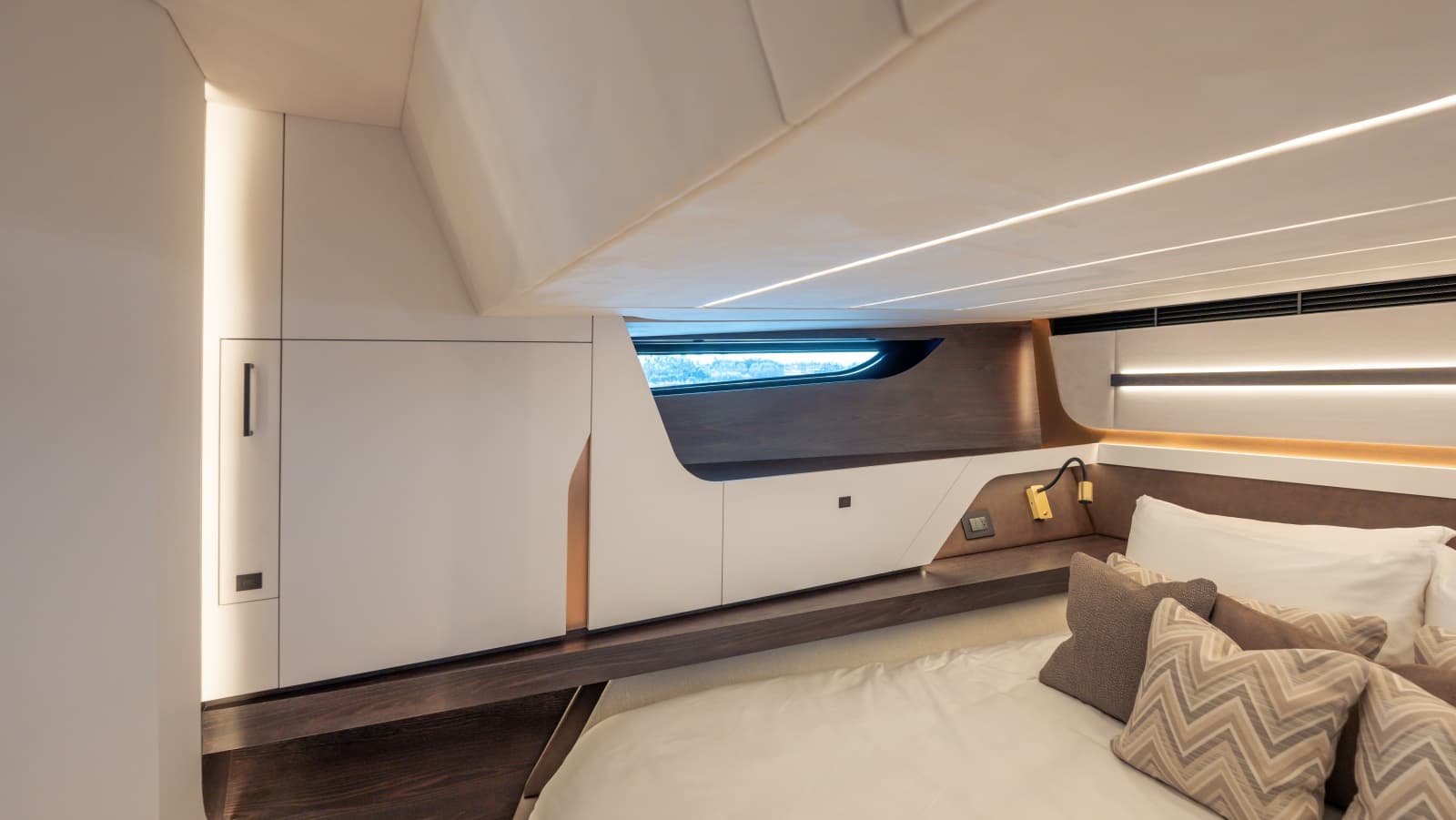 2026 Vanquish Yachts VQ70 - Photo 66