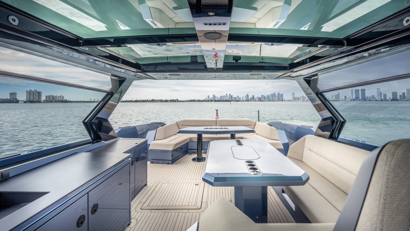 2026 Vanquish Yachts VQ70 - Photo 22