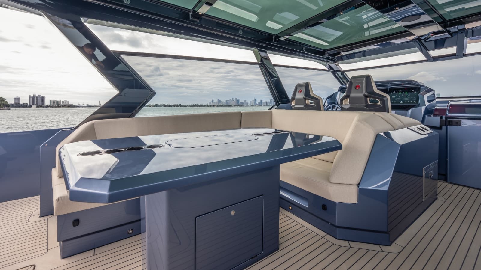 2026 Vanquish Yachts VQ70 - Photo 26