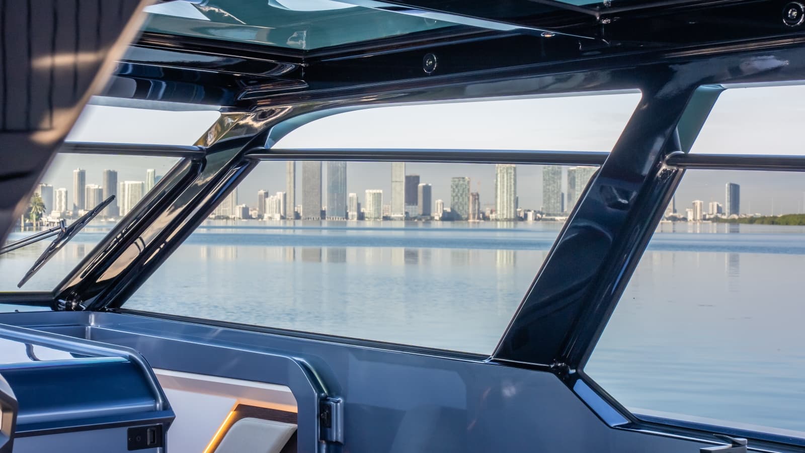 2026 Vanquish Yachts VQ70 - Photo 29