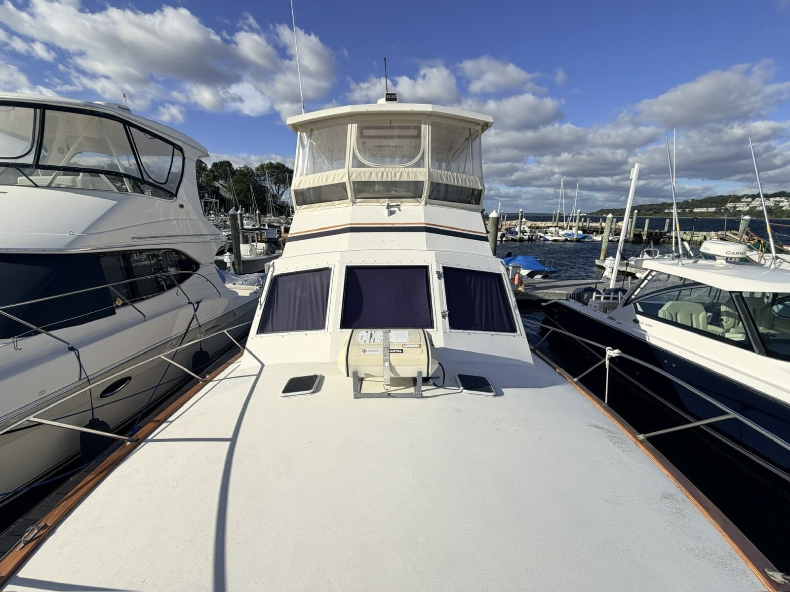 1984 Egg Harbor Sedan - Photo 4