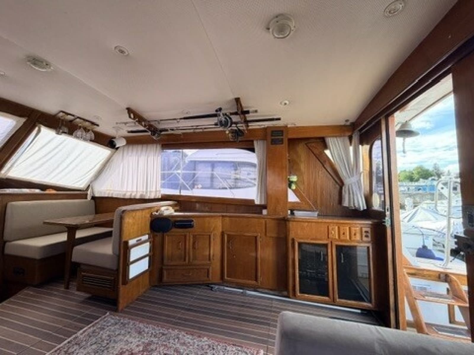 1984 Egg Harbor Sedan - Photo 21