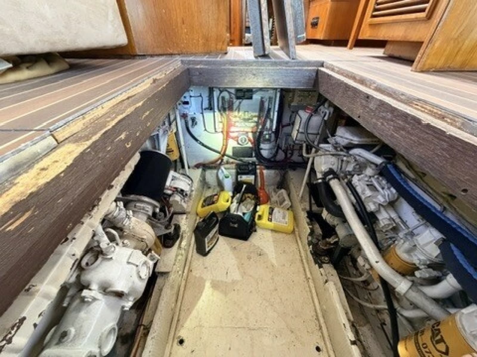 1984 Egg Harbor Sedan - Photo 46