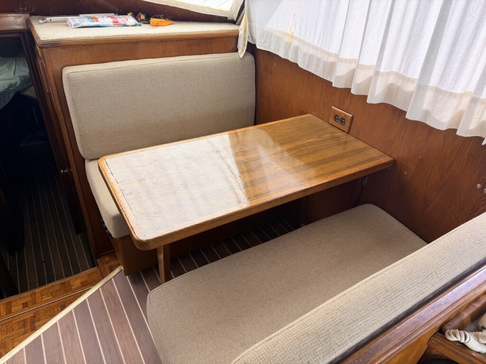 1984 Egg Harbor Sedan - Photo 28