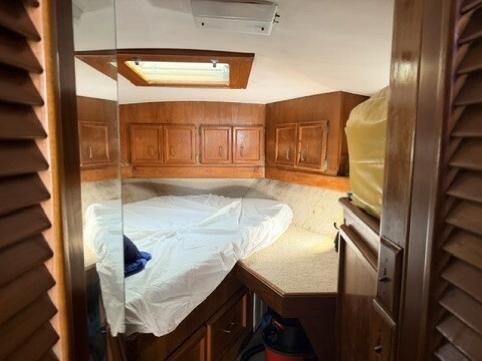 1984 Egg Harbor Sedan - Photo 38