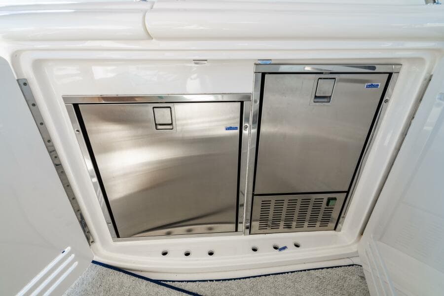 2001 Sea Ray 540 Sundancer - Photo 33