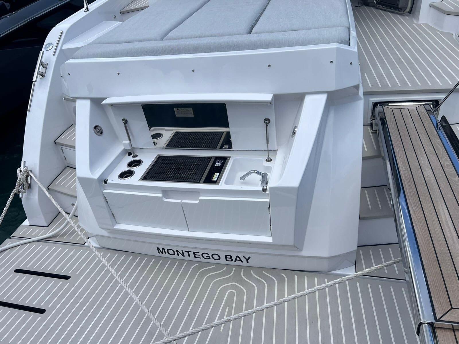 2025 Azimut Atlantis 51 - Photo 3
