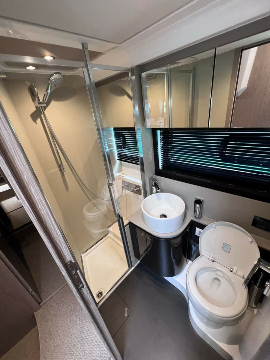 2025 Azimut Atlantis 51 - Photo 29