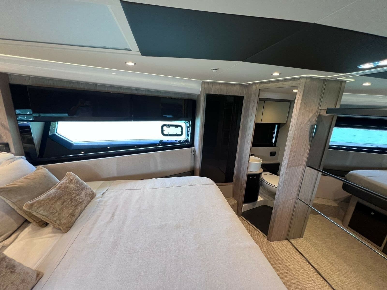 2025 Azimut Atlantis 51 - Photo 14
