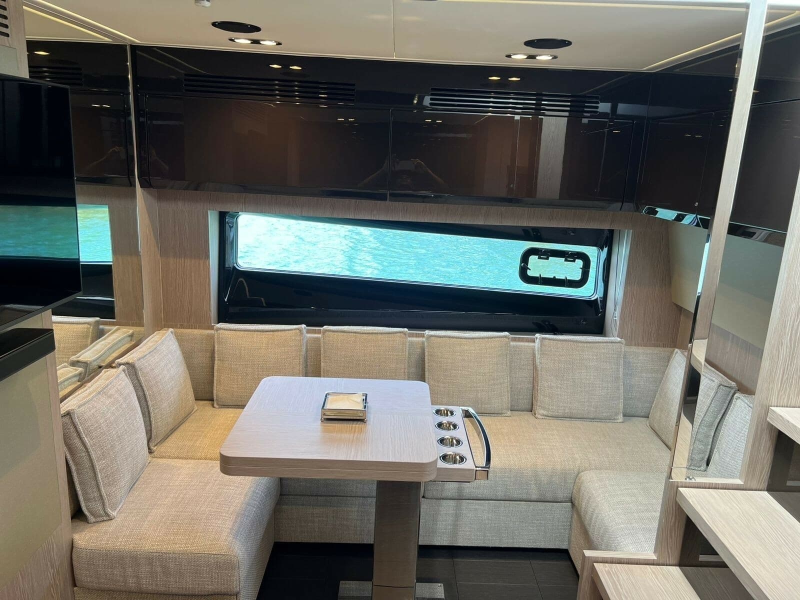 2025 Azimut Atlantis 51 - Photo 11