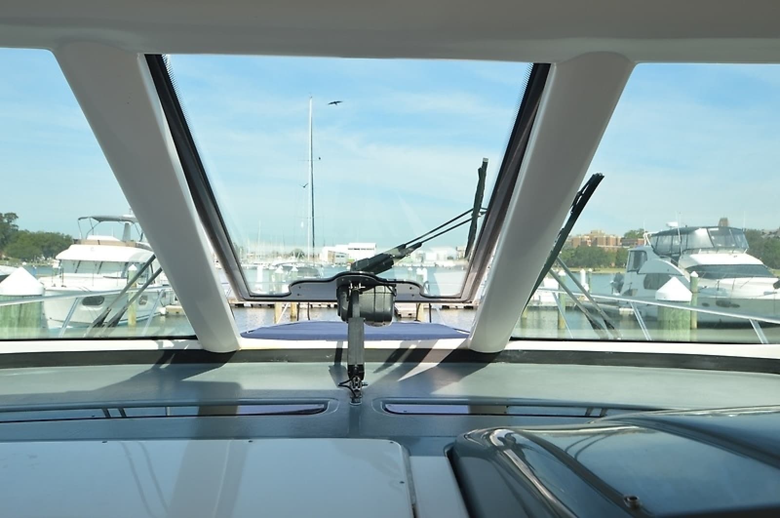 2004 Tiara Yachts 4400 Sovran - Photo 24