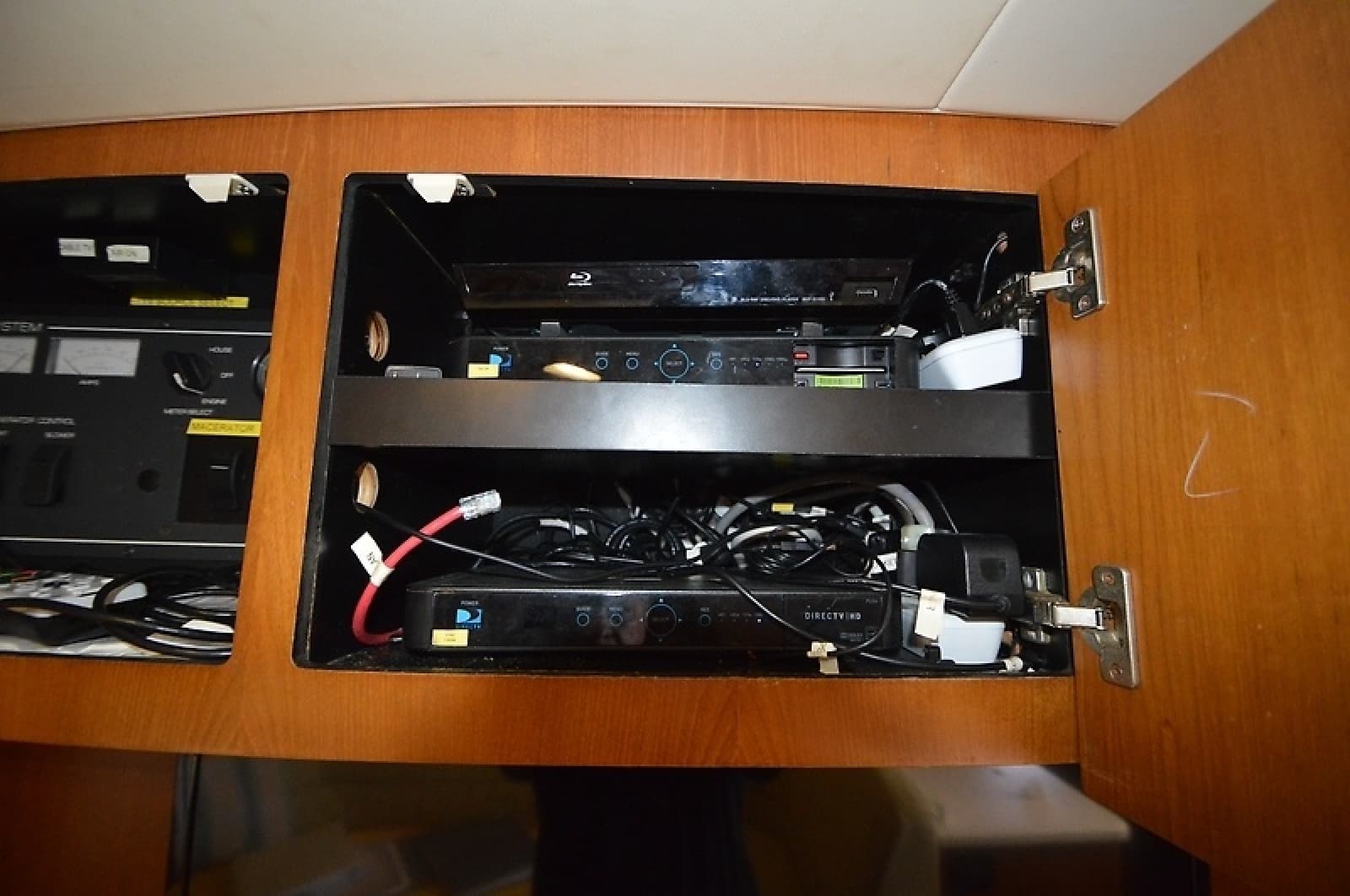 2004 Tiara Yachts 4400 Sovran - Photo 41
