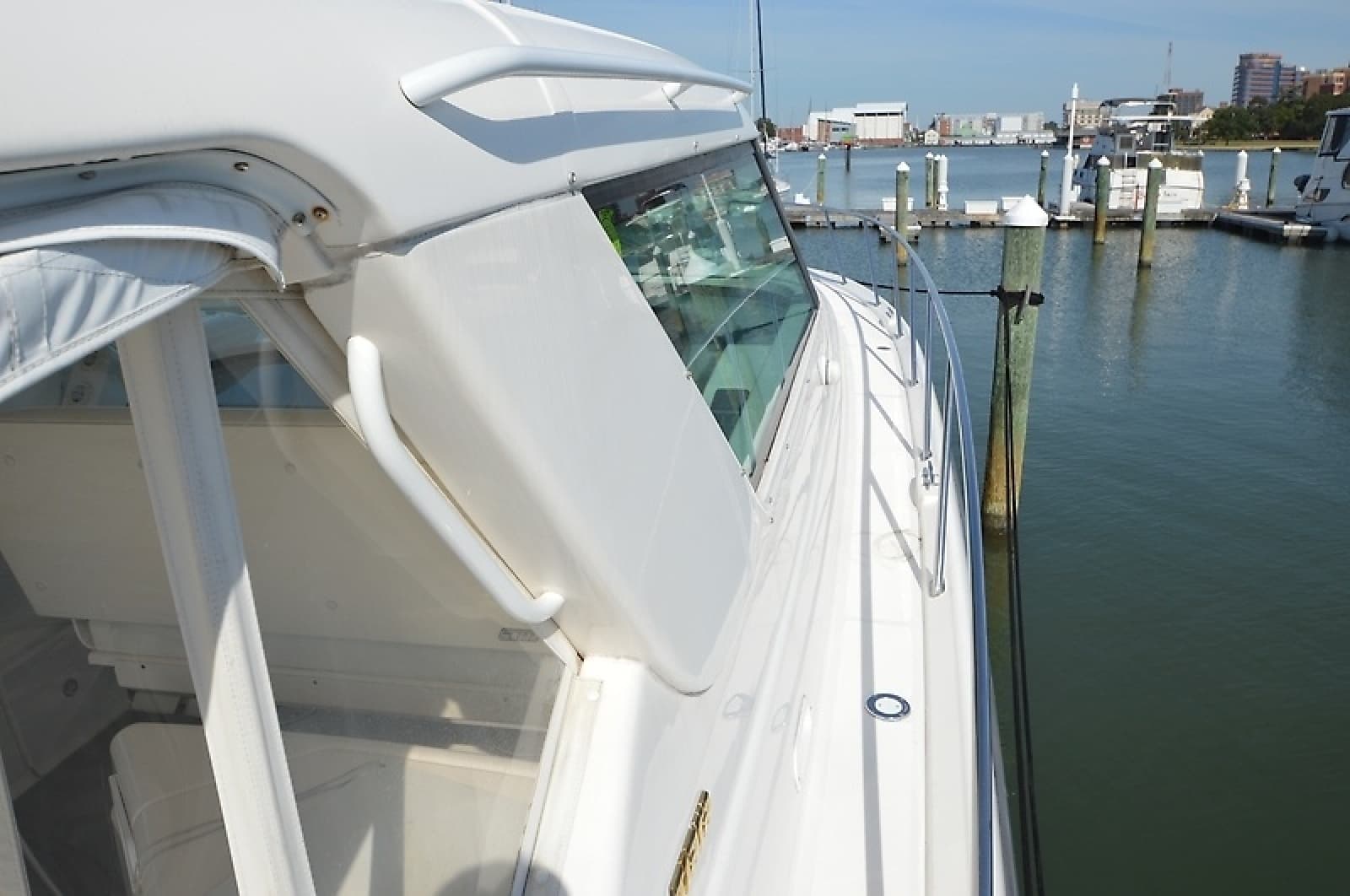 2004 Tiara Yachts 4400 Sovran - Photo 13