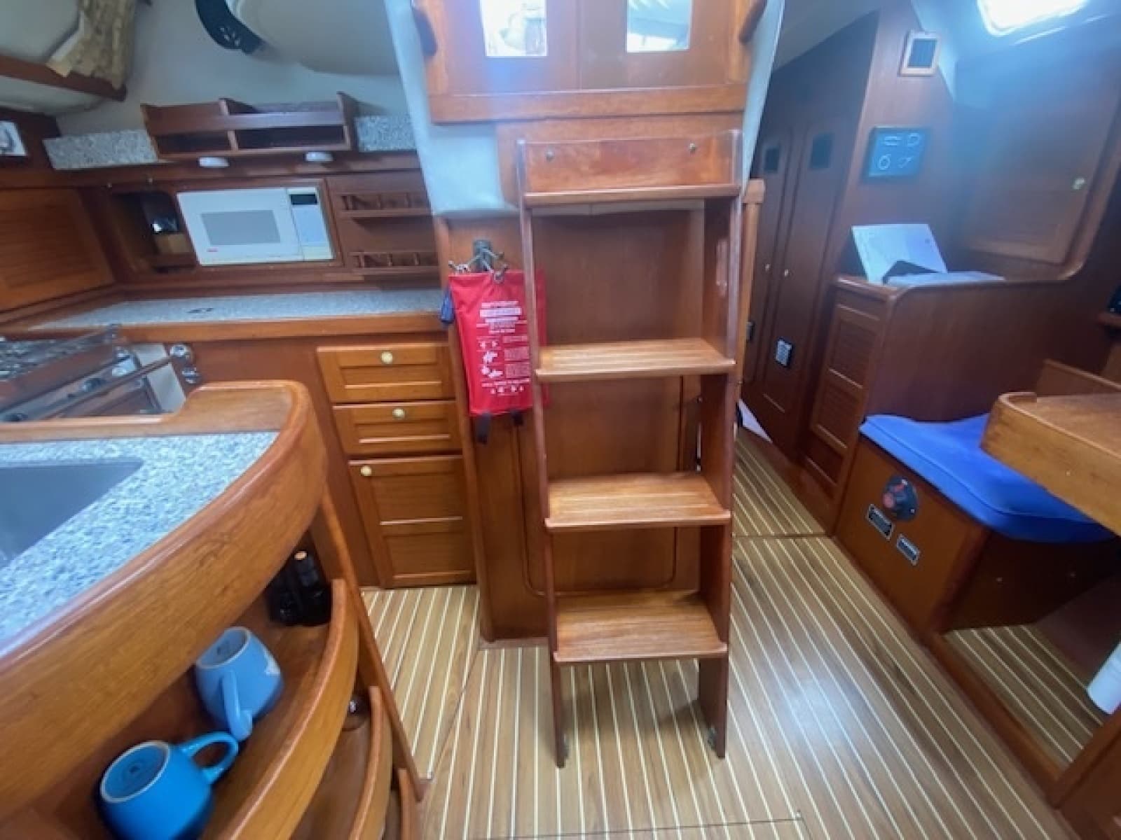 1997 Westerly Oceanlord - Photo 12