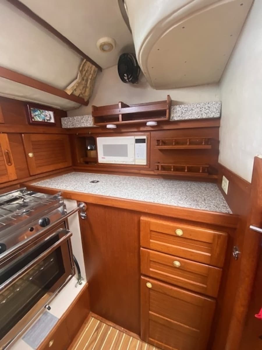 1997 Westerly Oceanlord - Photo 11