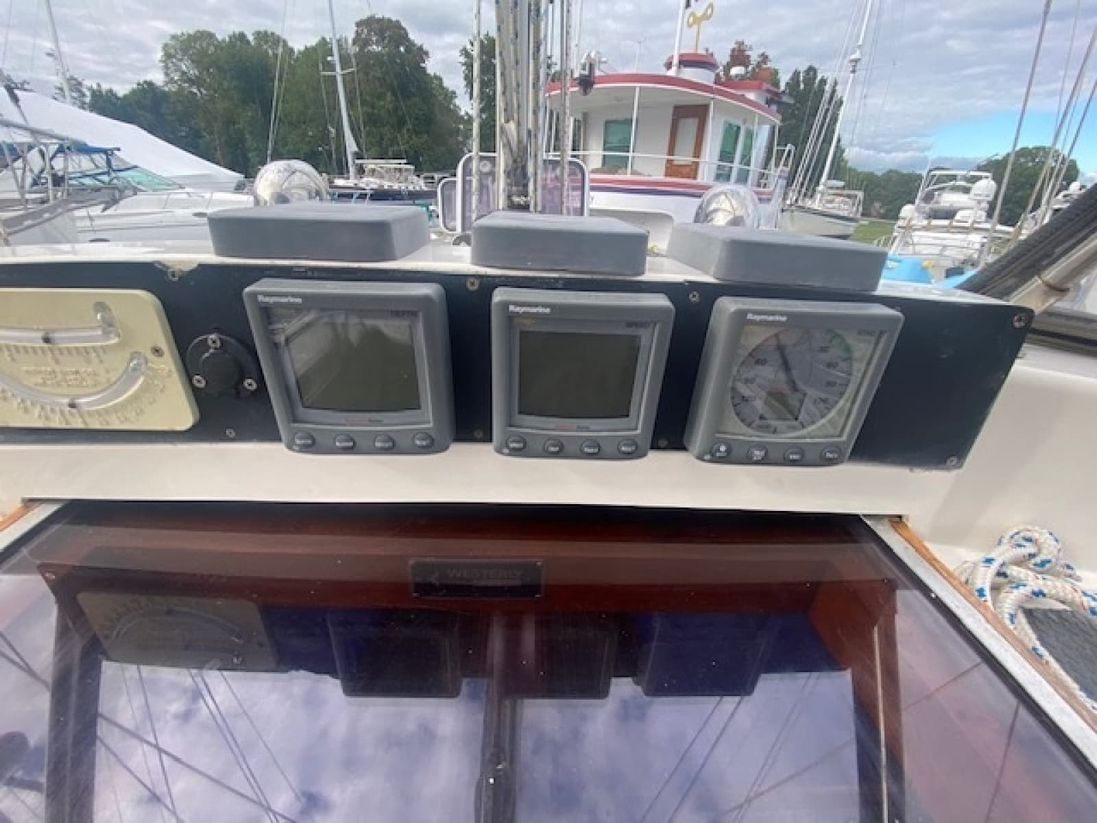 1997 Westerly Oceanlord - Photo 21