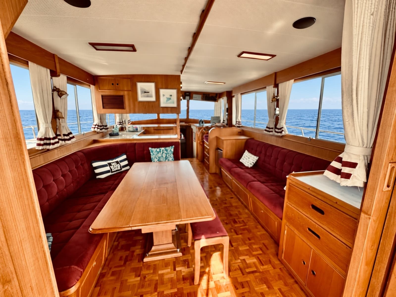 1998 Grand Banks Europa - Photo 29