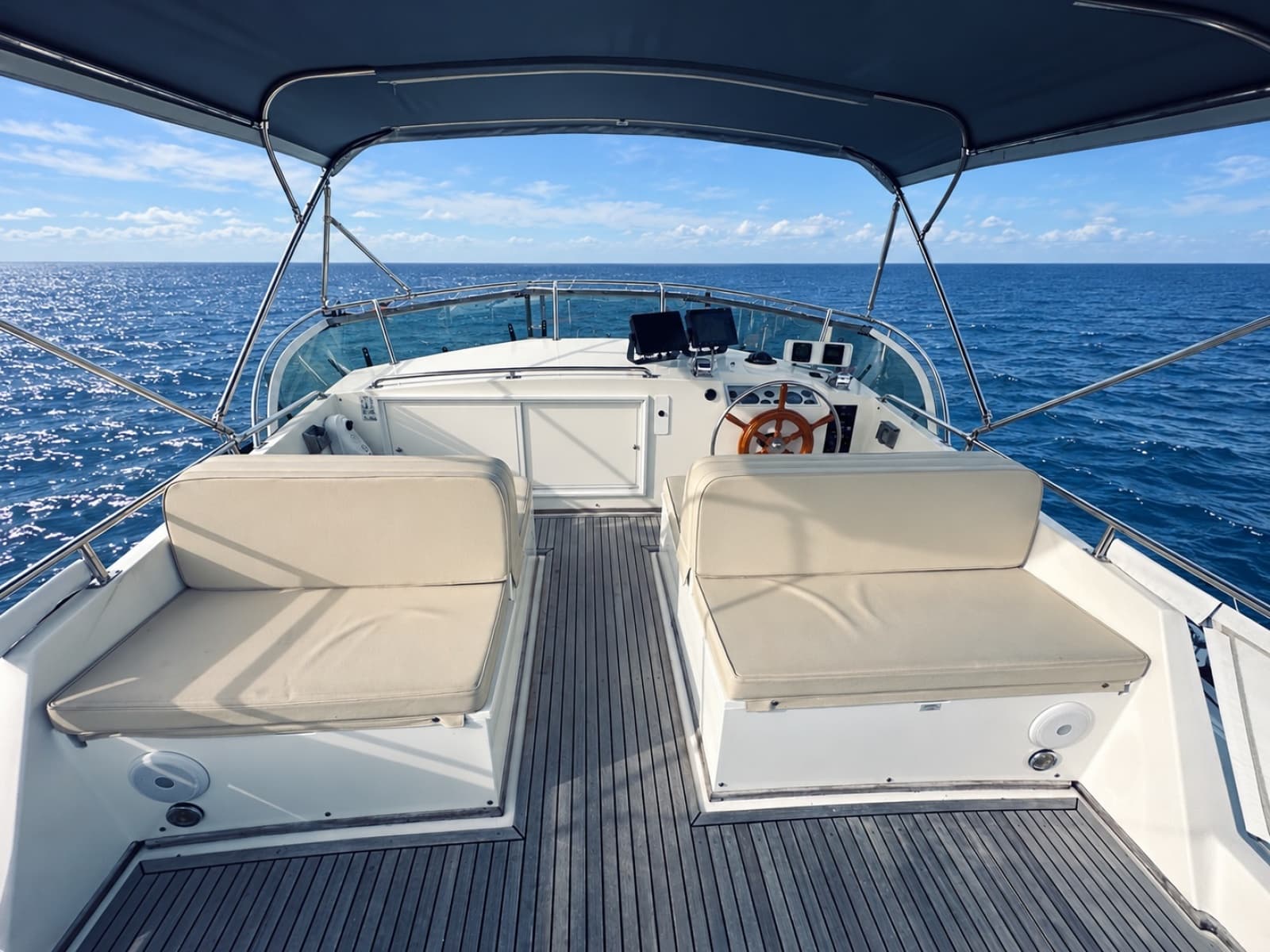 1998 Grand Banks Europa - Photo 31