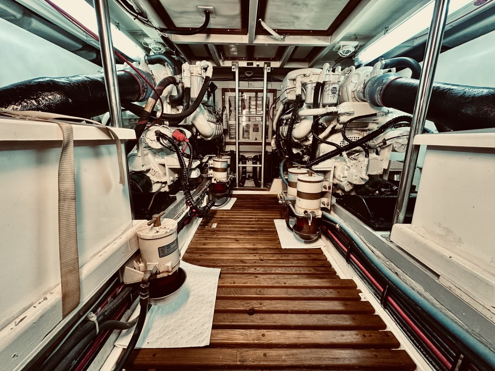 1998 Grand Banks Europa - Photo 49