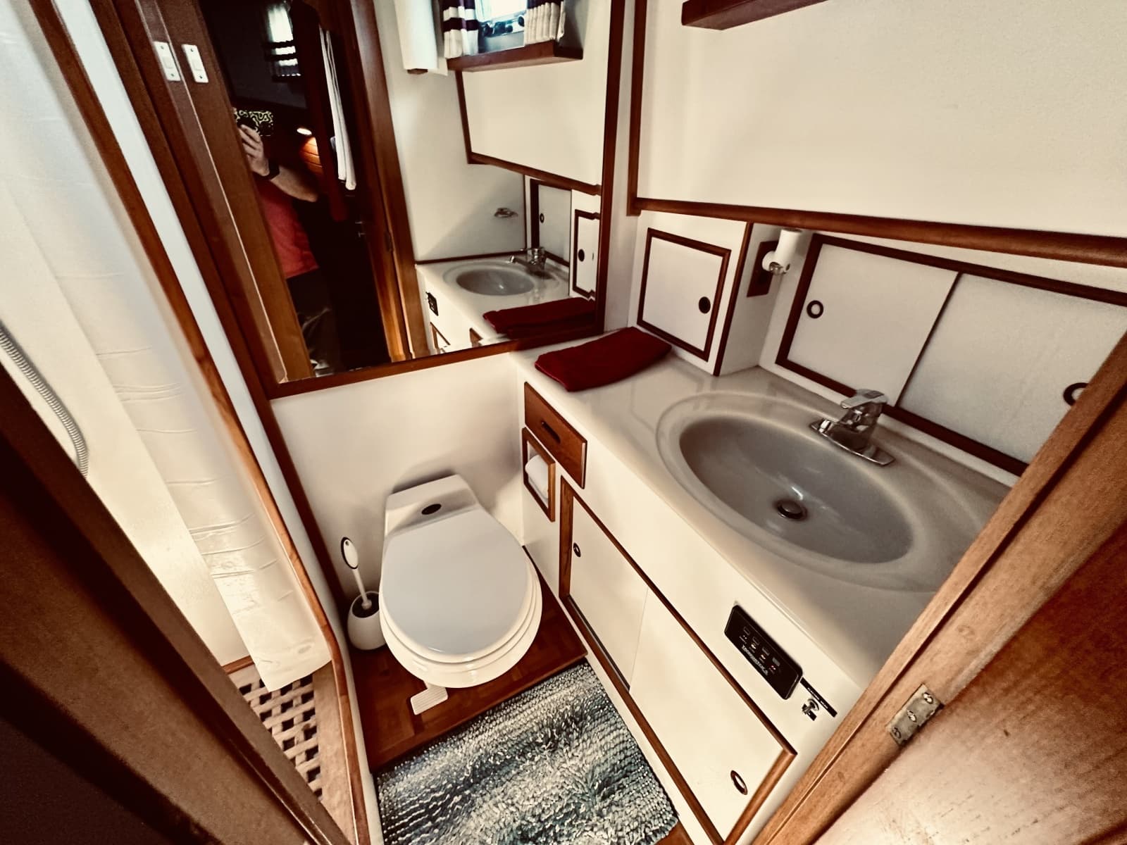 1998 Grand Banks Europa - Photo 44