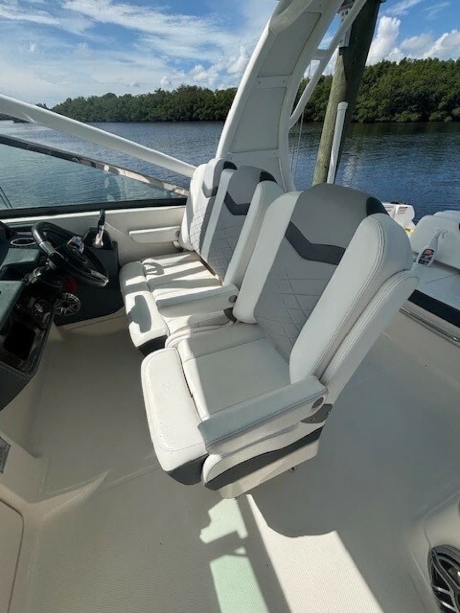 2021 Chaparral 28 OSX - Photo 26