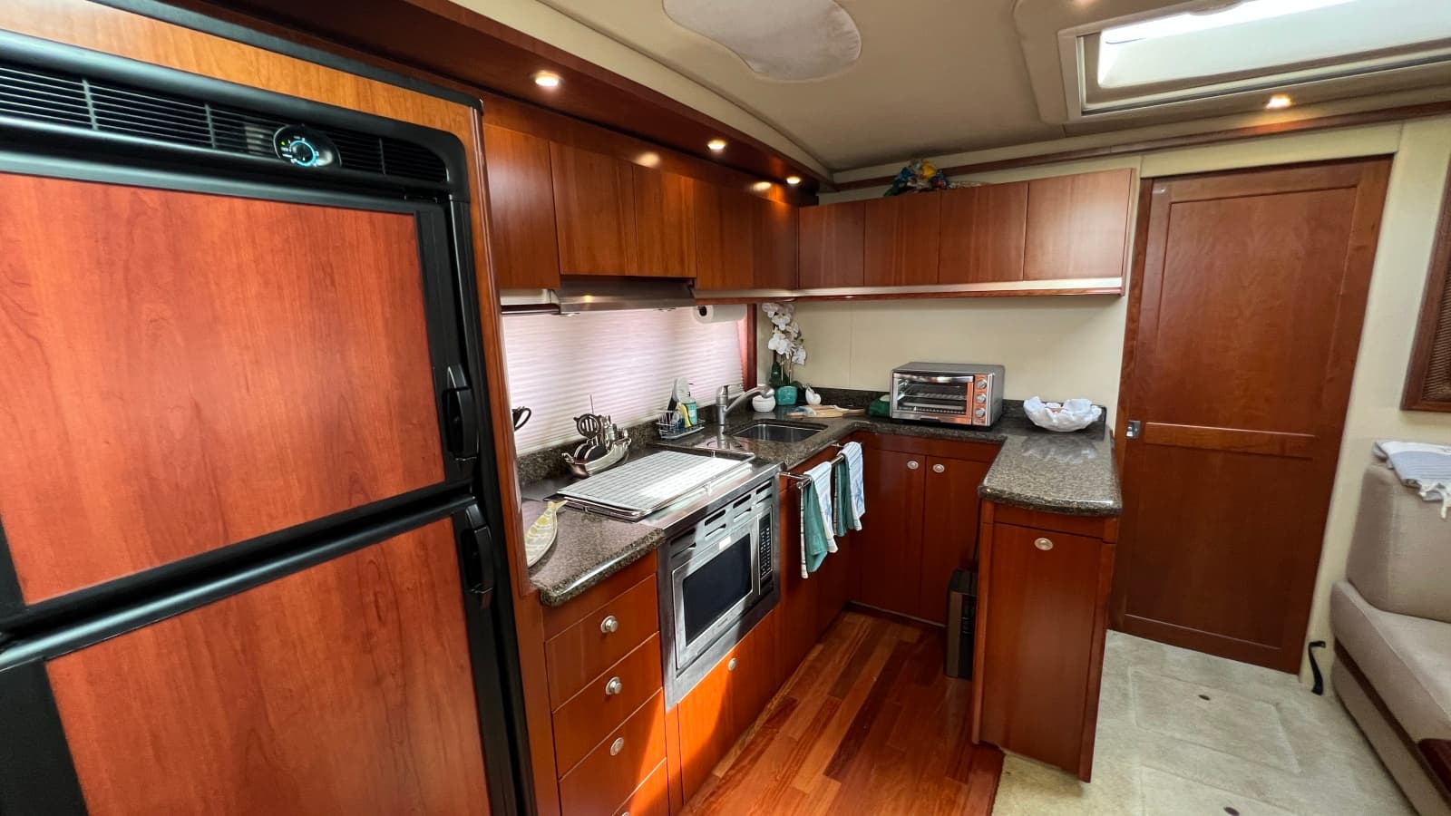 2006 Sea Ray 48 Sundancer - Photo 41