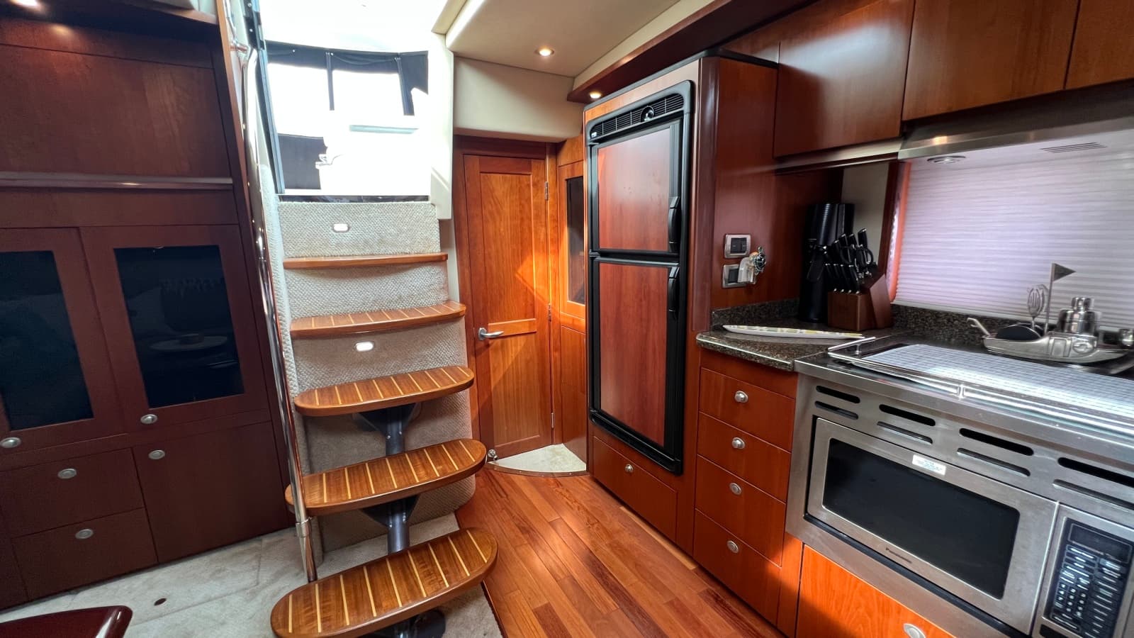 2006 Sea Ray 48 Sundancer - Photo 38