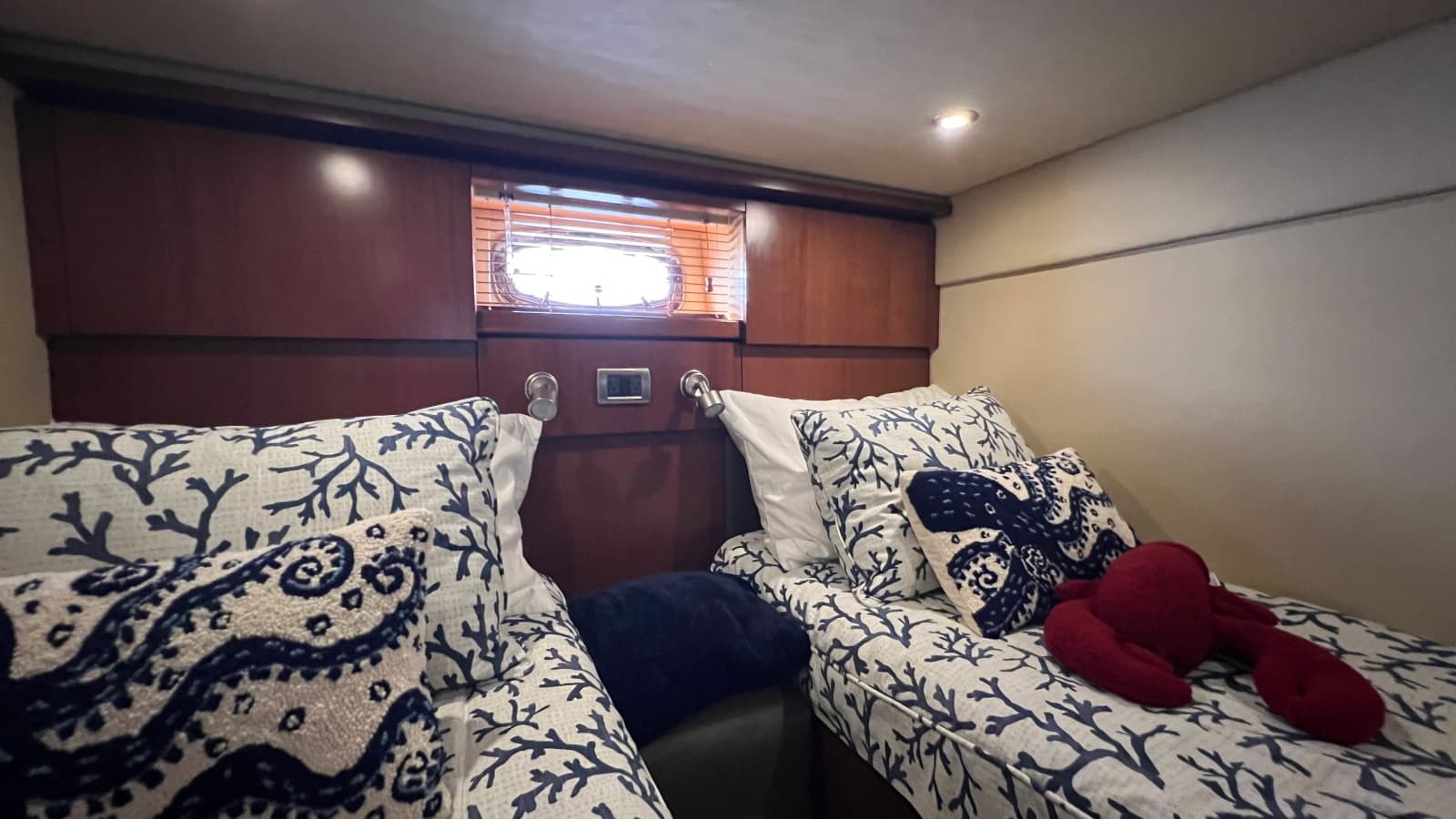 2006 Sea Ray 48 Sundancer - Photo 75