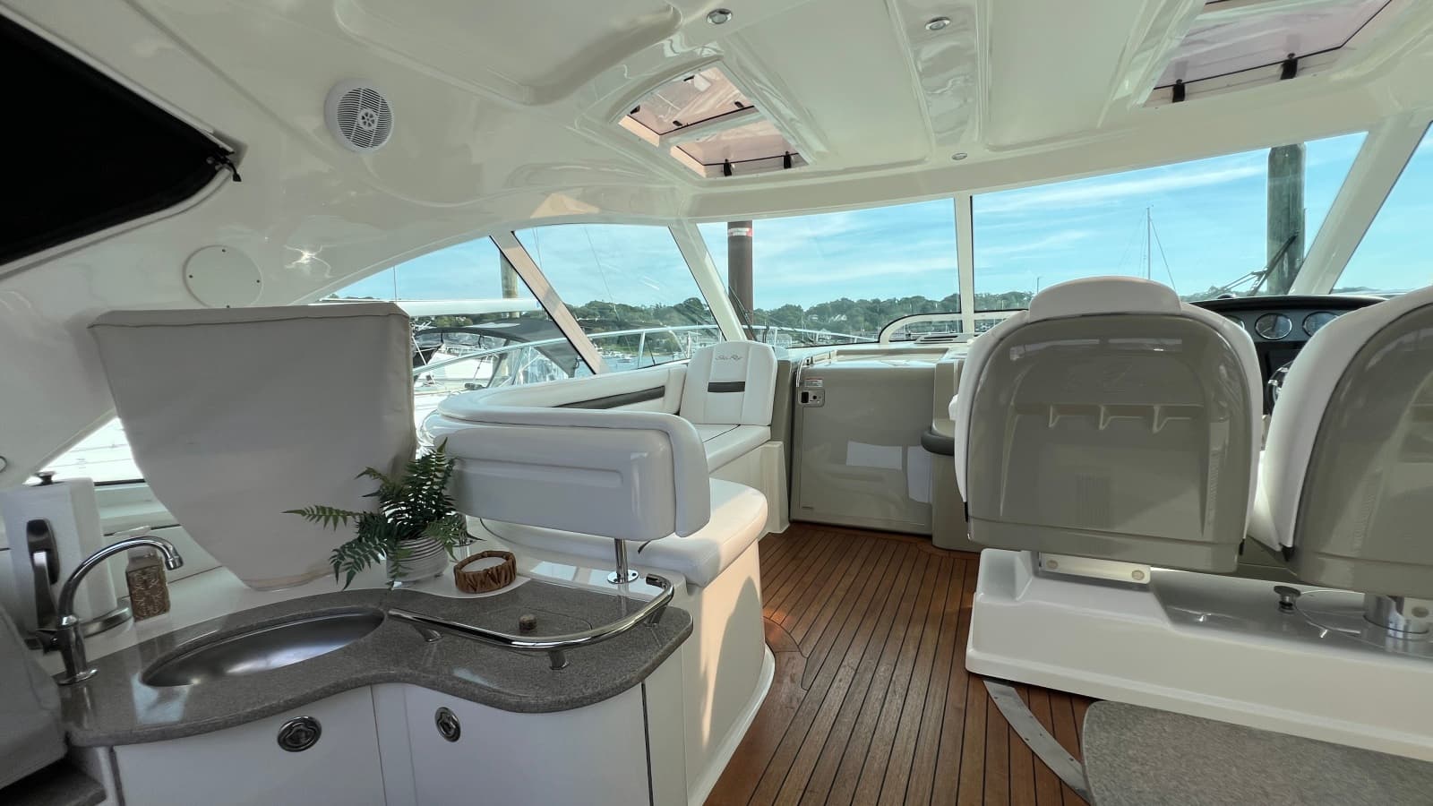 2006 Sea Ray 48 Sundancer - Photo 21