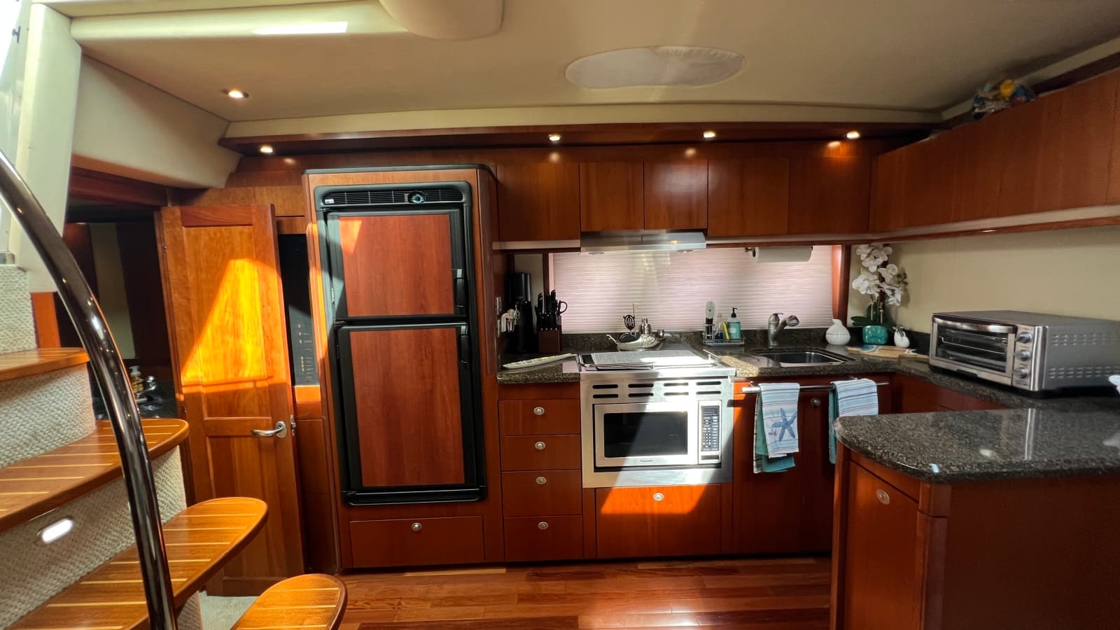 2006 Sea Ray 48 Sundancer - Photo 40