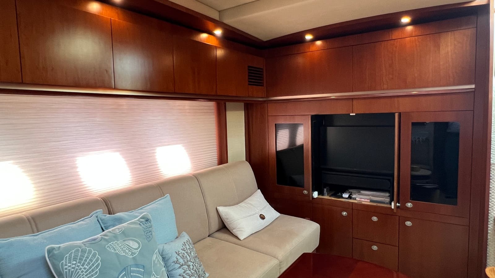 2006 Sea Ray 48 Sundancer - Photo 49