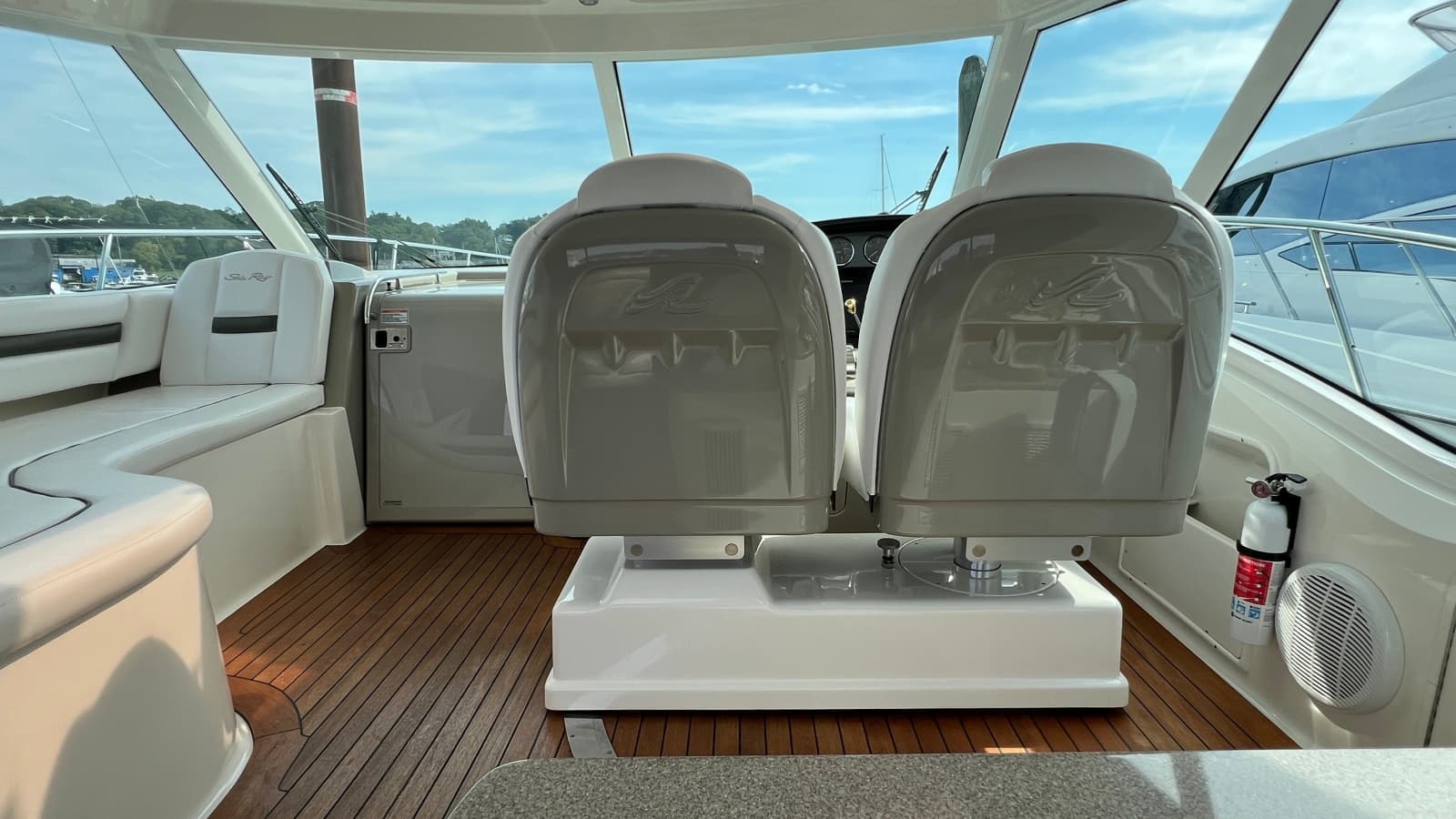2006 Sea Ray 48 Sundancer - Photo 23