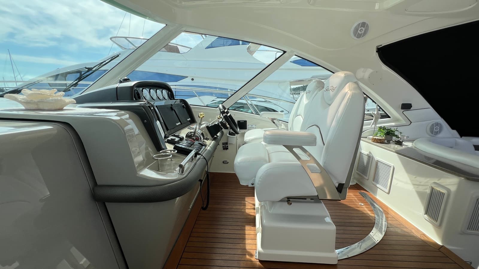 2006 Sea Ray 48 Sundancer - Photo 24