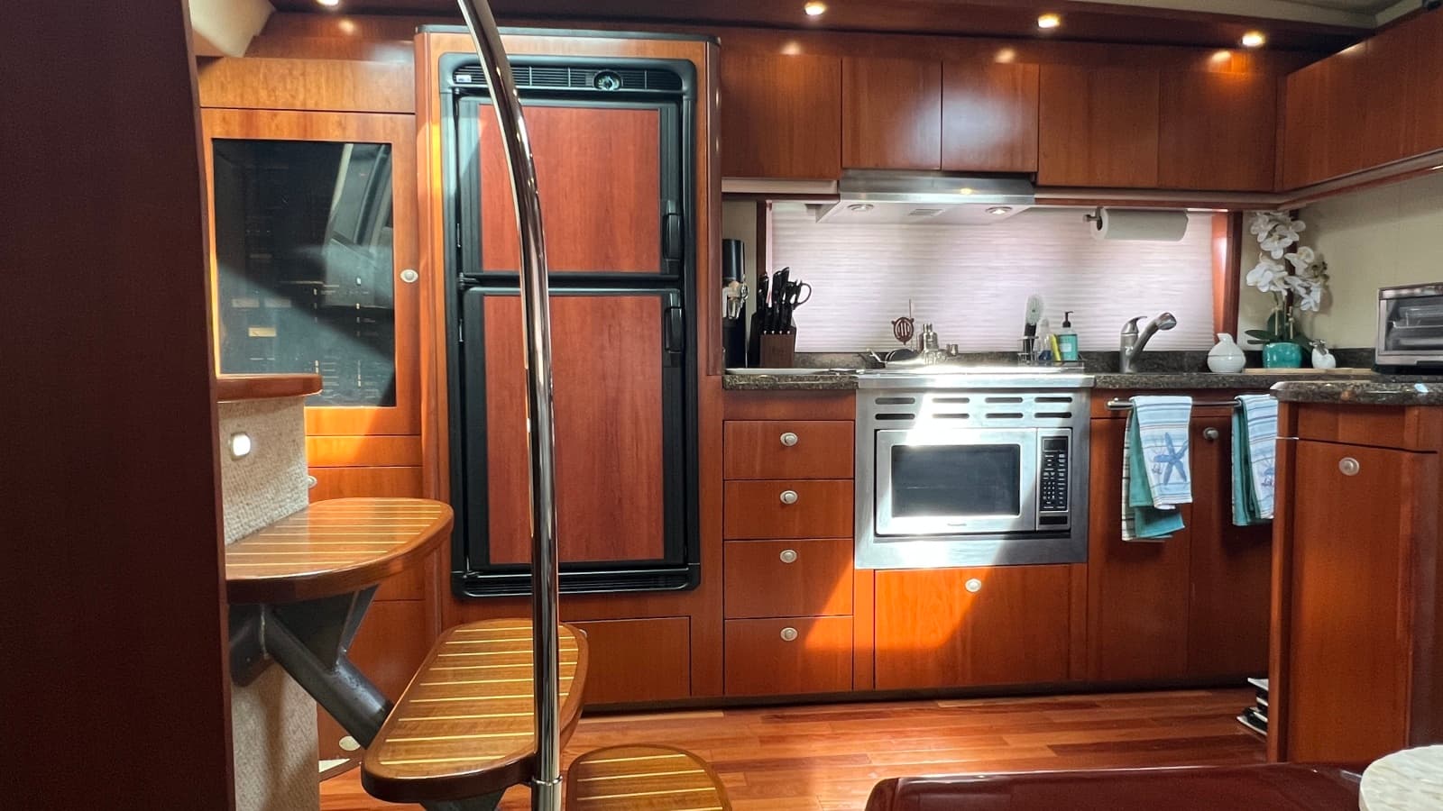 2006 Sea Ray 48 Sundancer - Photo 45
