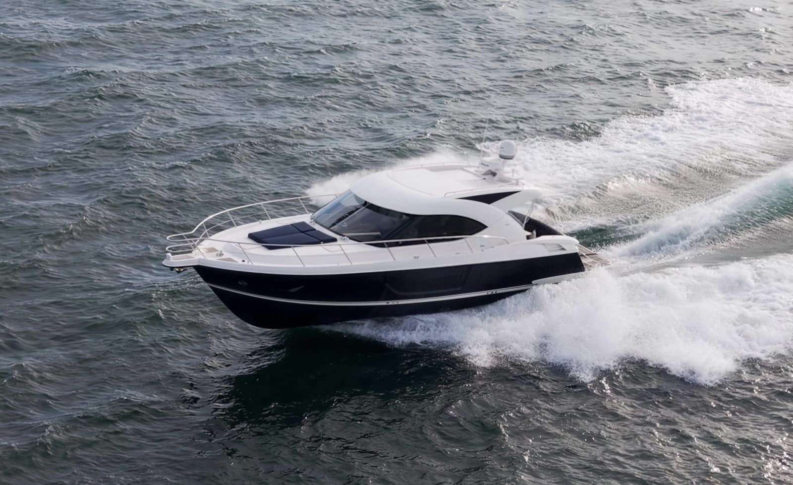 2015 Riviera 4400 Sport Yacht - Photo 6