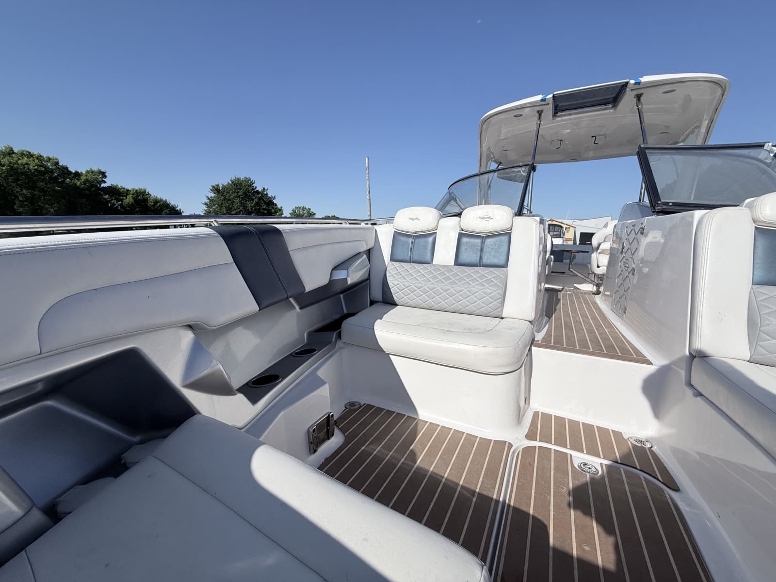 2012 Chaparral 327 SSX - Photo 17