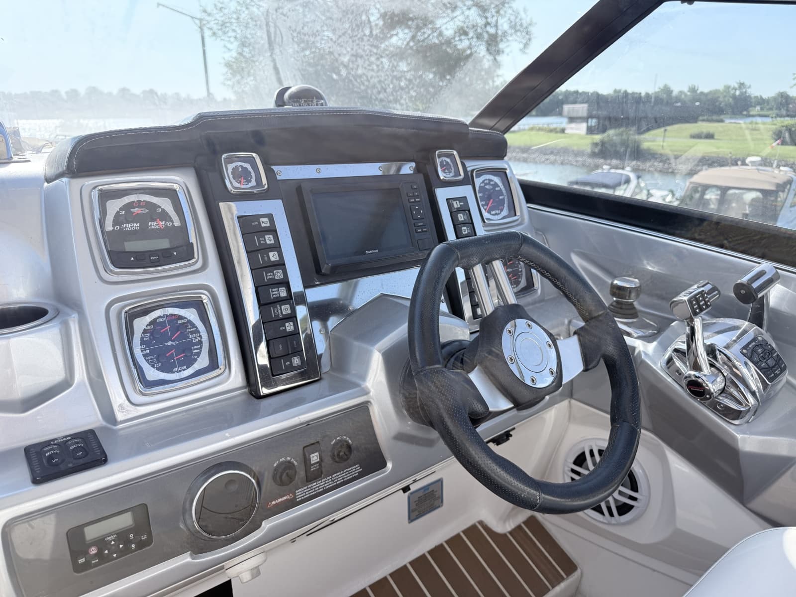 2012 Chaparral 327 SSX - Photo 14