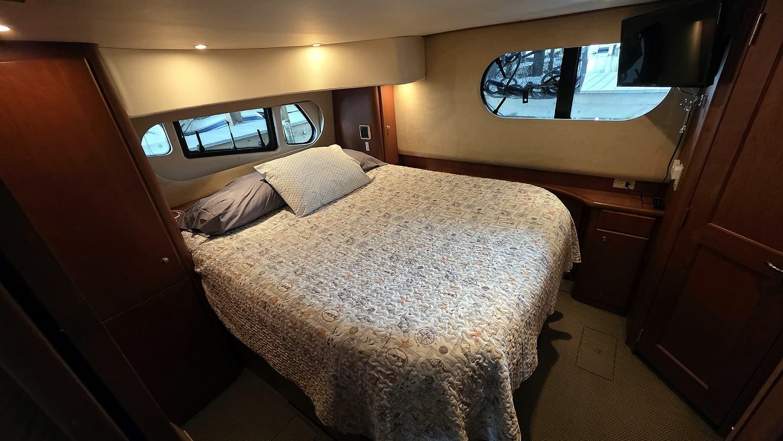 2005 Silverton 39 Motor Yacht - Photo 28