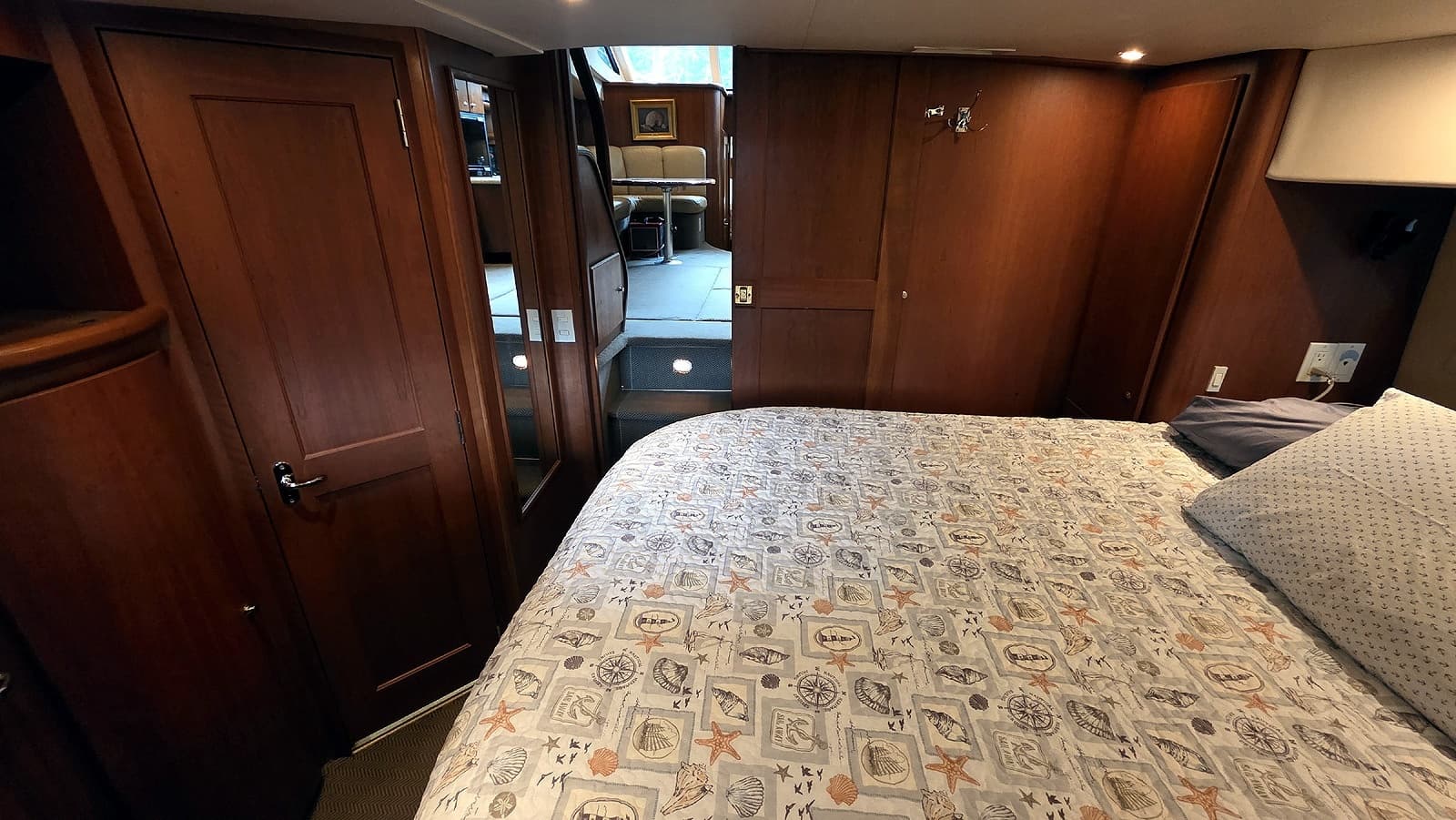 2005 Silverton 39 Motor Yacht - Photo 32