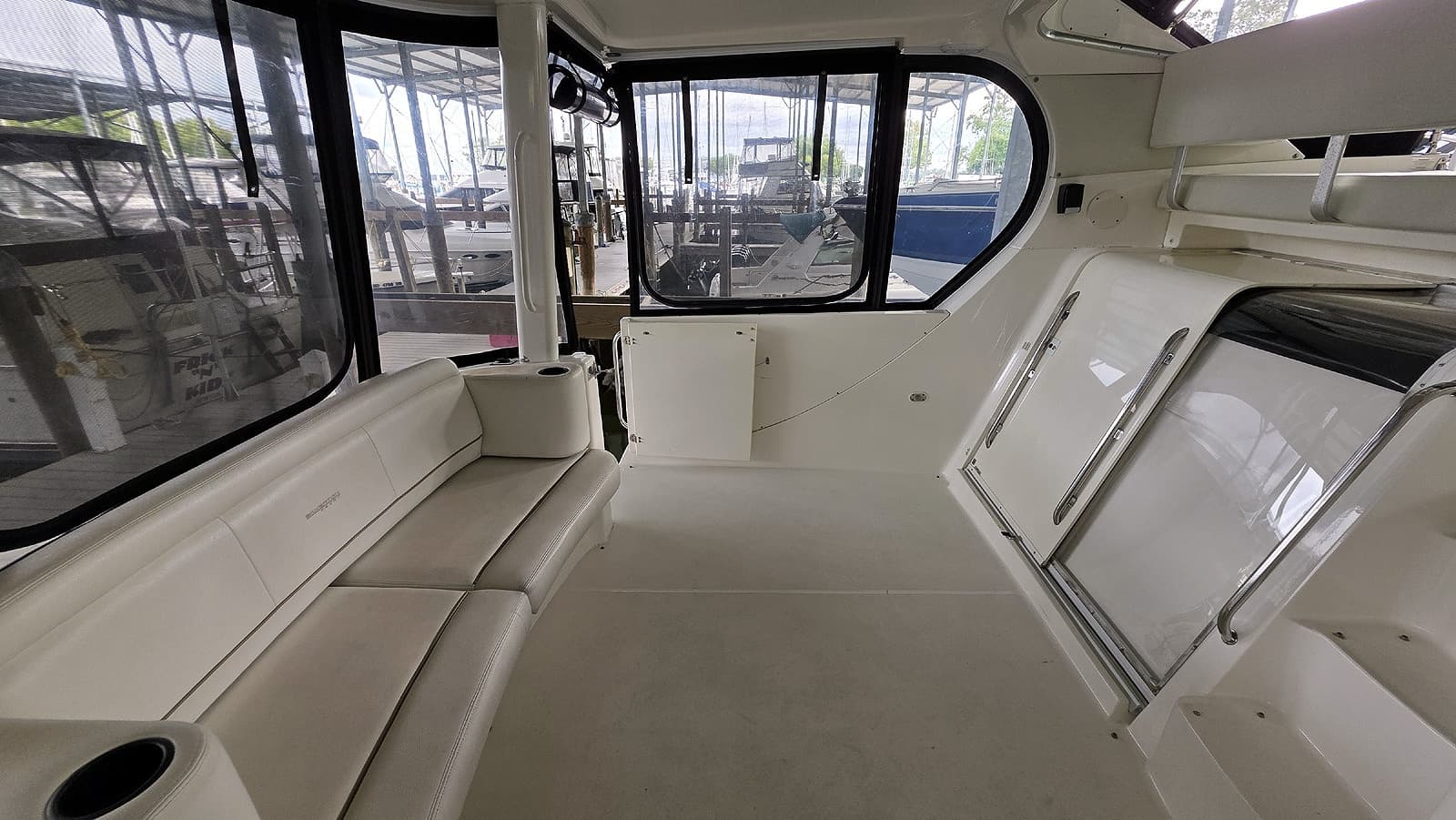 2005 Silverton 39 Motor Yacht - Photo 10
