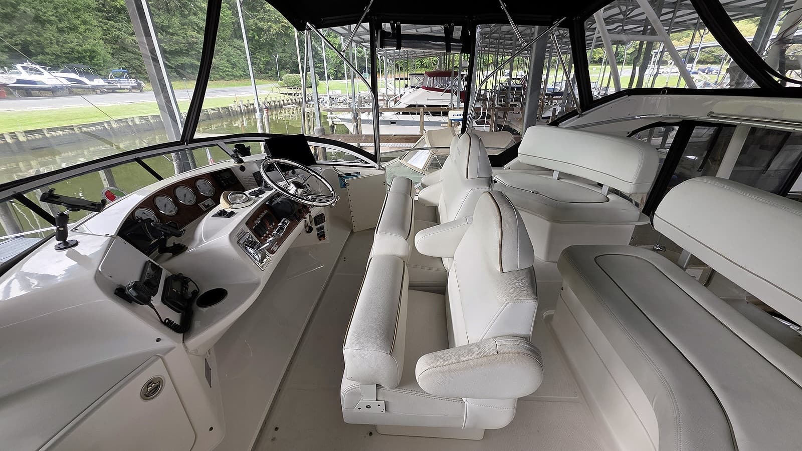 2005 Silverton 39 Motor Yacht - Photo 38