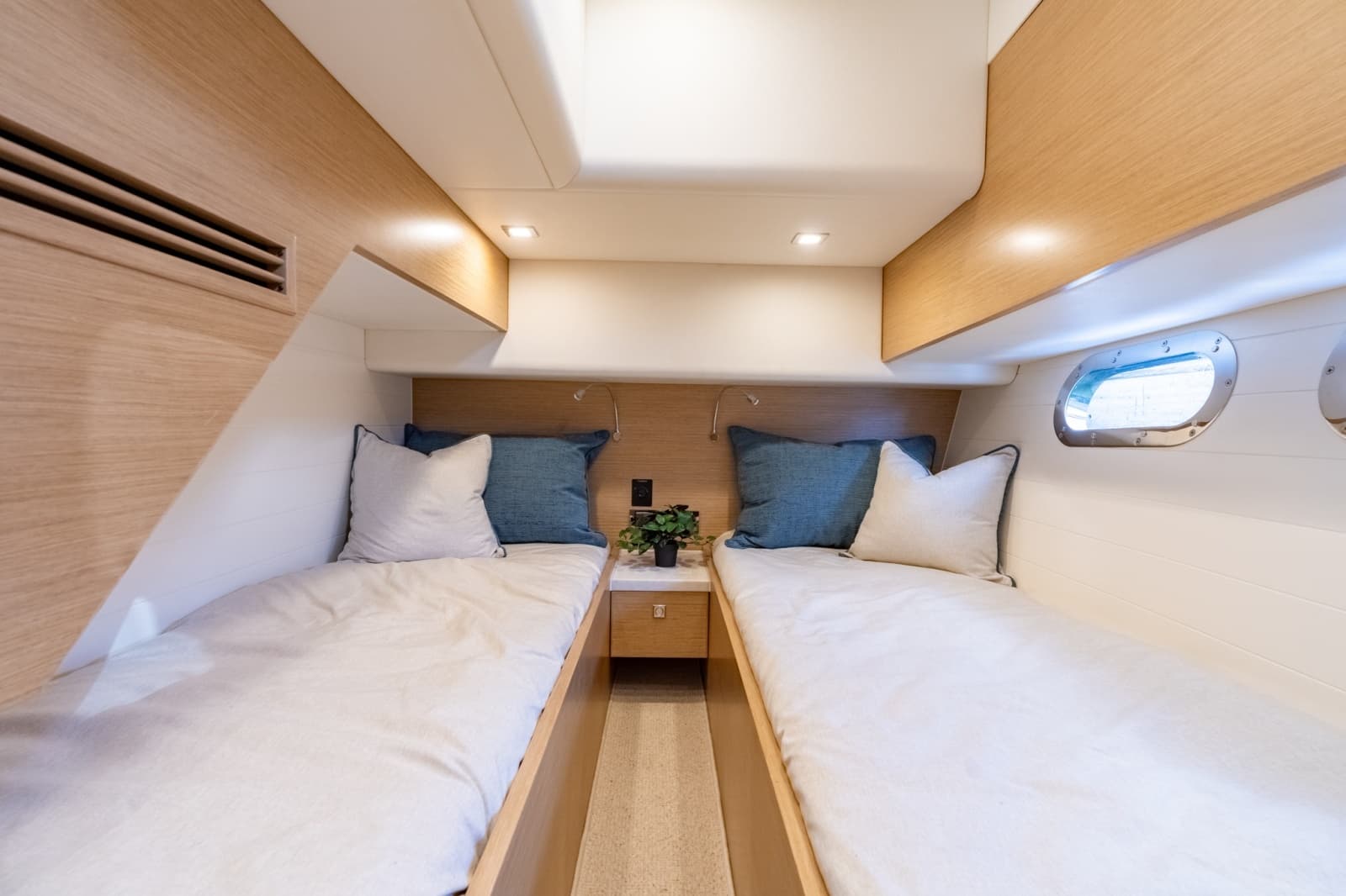 2027 Outback Yachts 50 - Photo 10