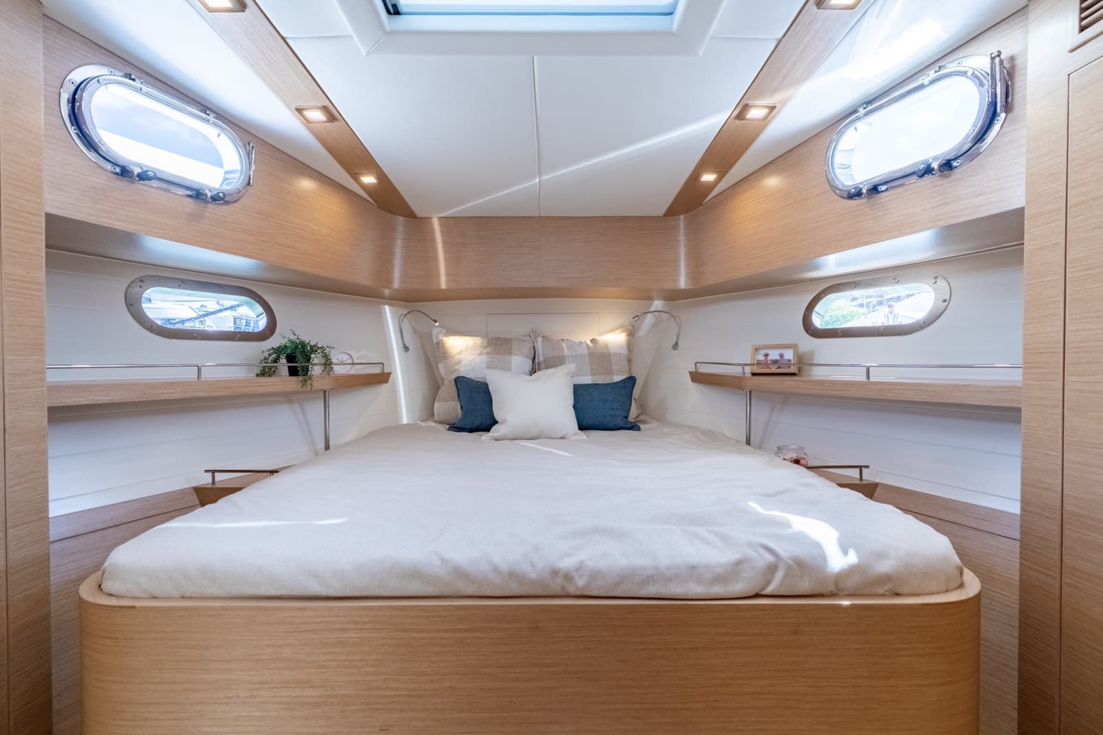 2027 Outback Yachts 50 - Photo 9