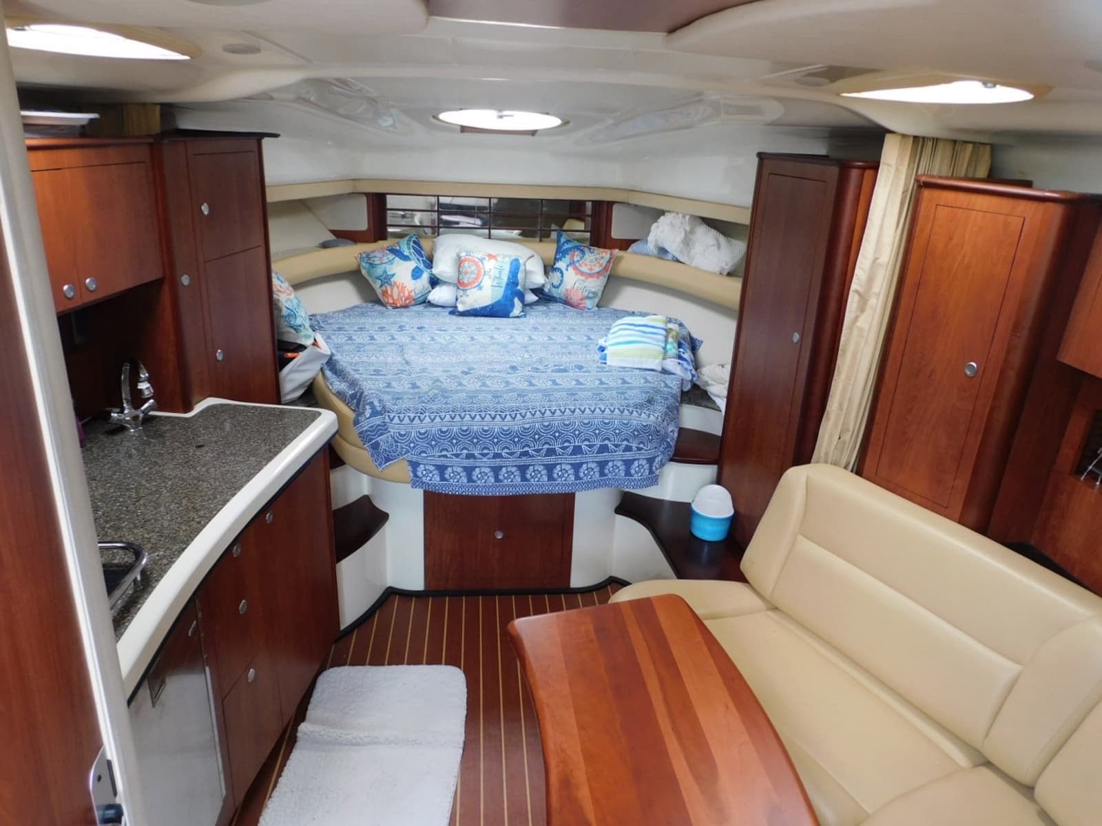2007 Monterey 330 Sport Yacht - Photo 18
