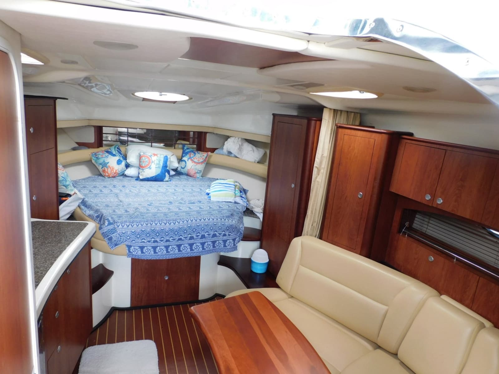 2007 Monterey 330 Sport Yacht - Photo 15