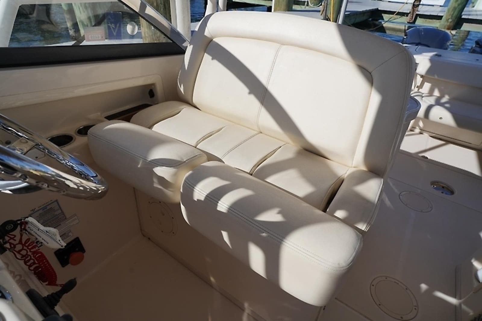 2015 Grady-White Freedom 307 - Photo 10