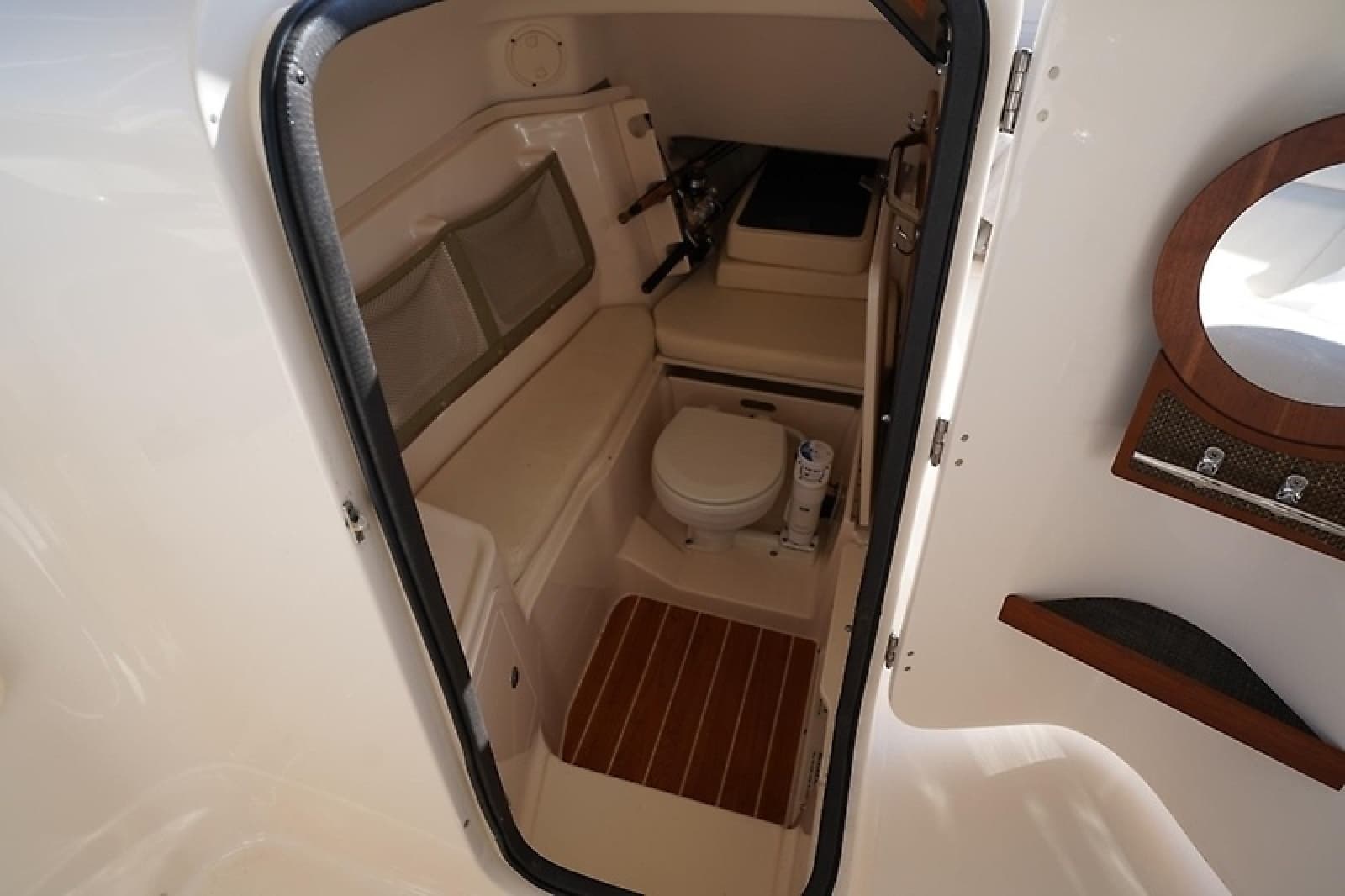 2015 Grady-White Freedom 307 - Photo 27