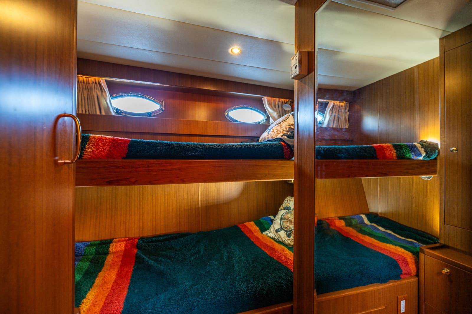 2003 Jefferson 53 Pilothouse - Photo 27